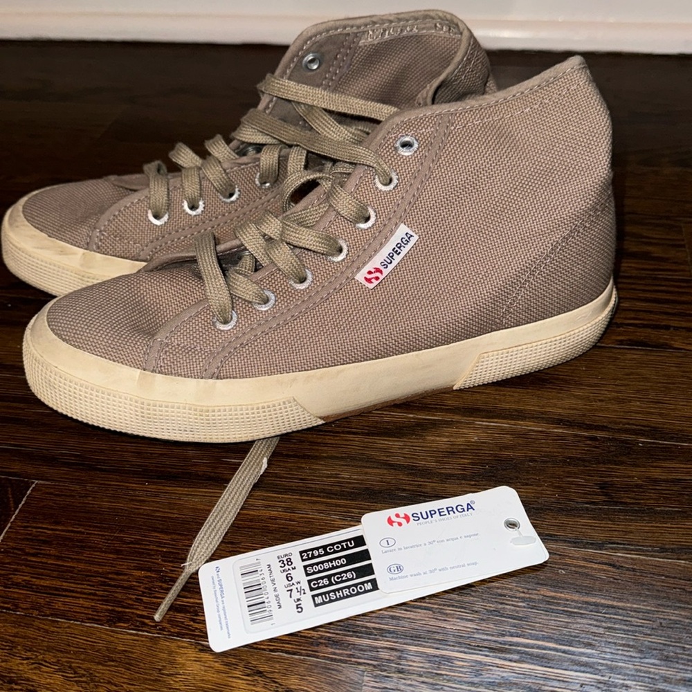 Superga Women’s Cotu 2795 High Top Sneaker Mushroom Sz 7.5 Canvas